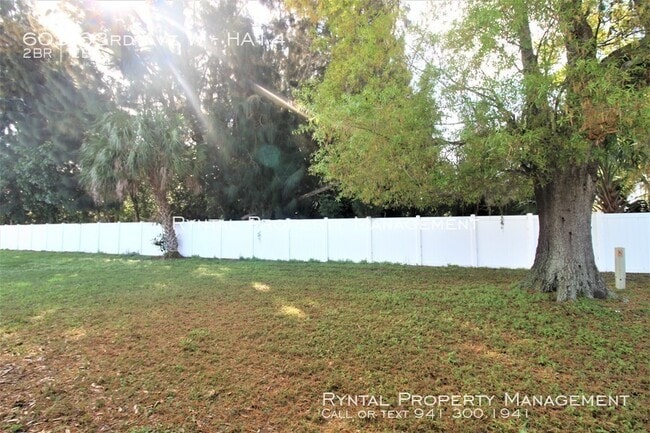 Building Photo - 603 63rd Ave W