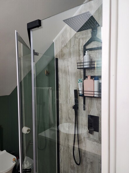 Building Photo - 125 Cole Ave