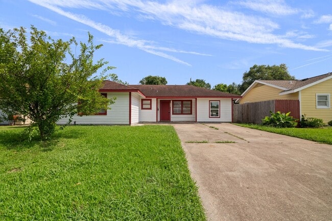 Primary Photo - Beautiful 4 Bedroom, 2 Bath Home in Texas ...