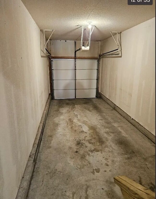 Building Photo - Great Location!!!!