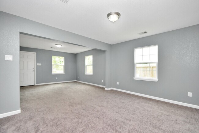 Building Photo - 7429 Springdale St