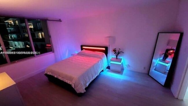 Building Photo - 1000 West Ave