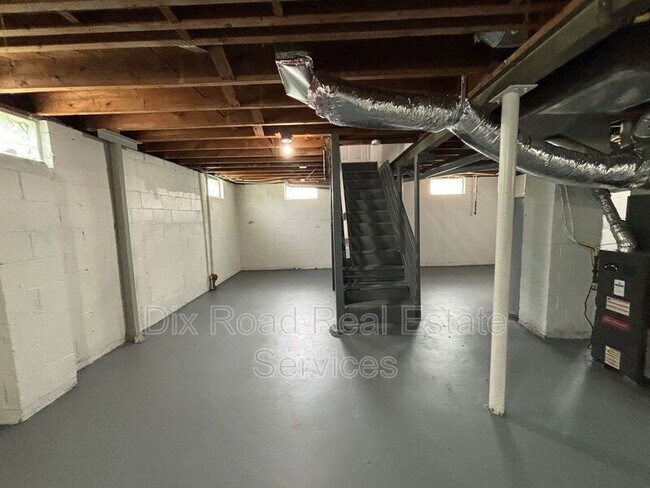 Building Photo - 660 Gramont Ave