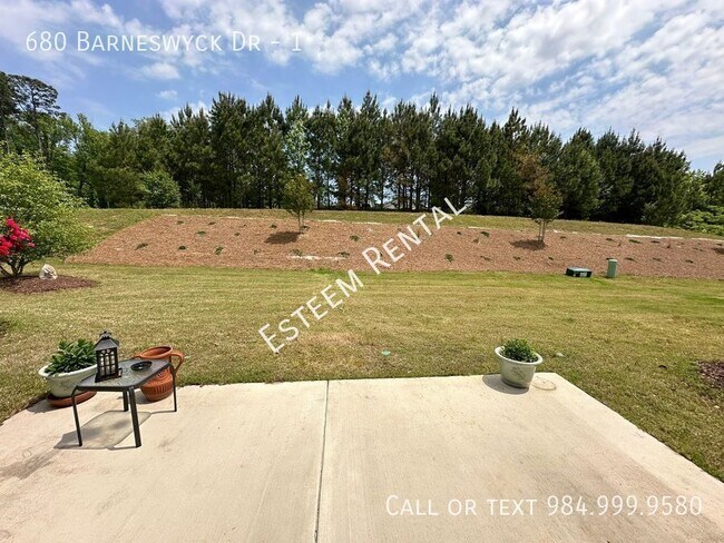 Building Photo - 680 Barneswyck Dr