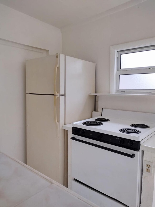 Building Photo - 1707 Thomas St