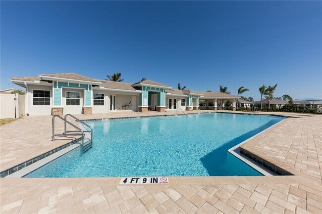 Building Photo - 305 Ibiza Lp