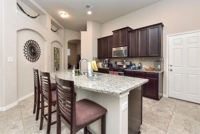 Building Photo - 117 Salt Fork Dr