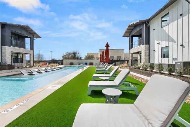 Building Photo - 630 Central Pkwy