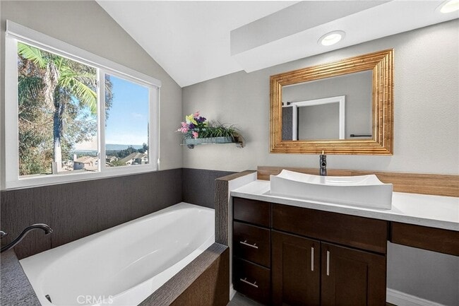 Building Photo - 3355 Sterling Dr