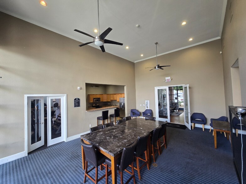 Building Photo - 3302 N 7th St