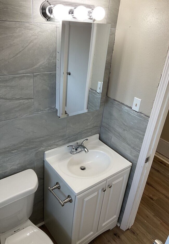 Building Photo - 920 Fannin Loop