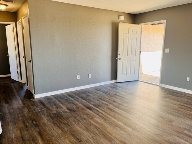 Building Photo - Two bedroom Home in South Joshua Tree
