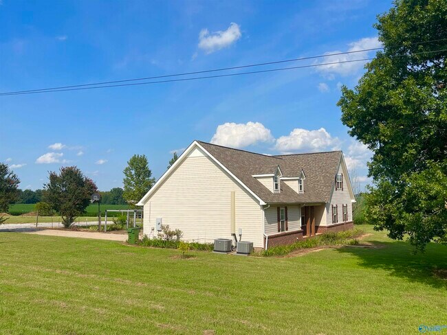 Building Photo - 3500 Swancott Rd