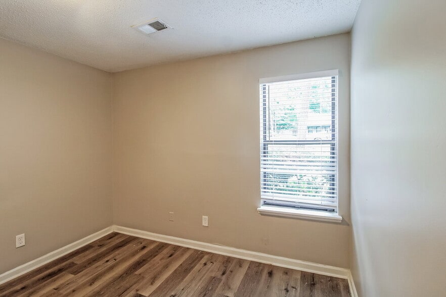 Building Photo - 5396 Kelleys Mill Cir