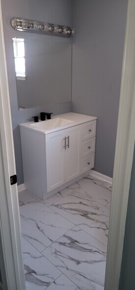 Building Photo - 414 S Franklin St