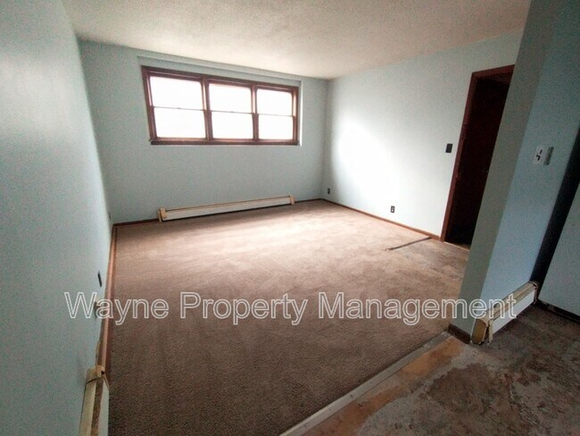 Building Photo - 1215 2nd St