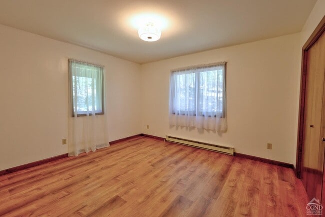 Building Photo - 561 Bald Hill Rd S