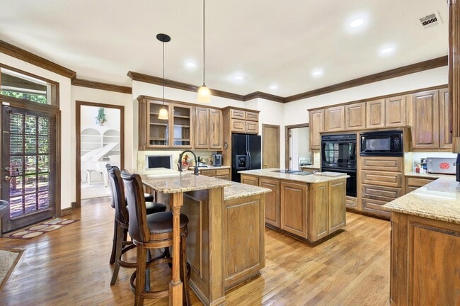 Building Photo - 4012 Brooks Ct