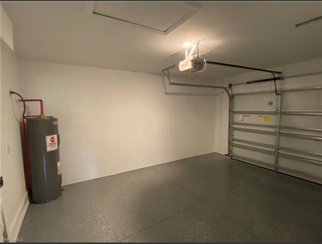 Building Photo - 117 Meadow Rd