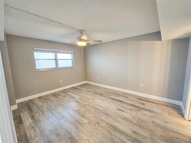 Building Photo - 5900 Shore Blvd S