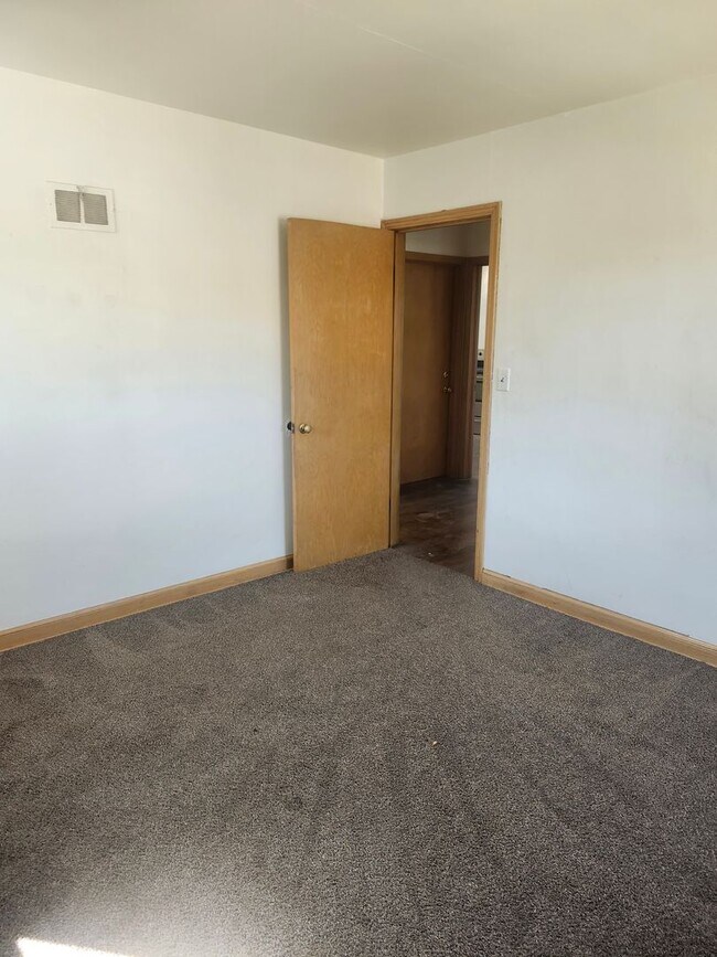 Building Photo - 3212 N 54th St