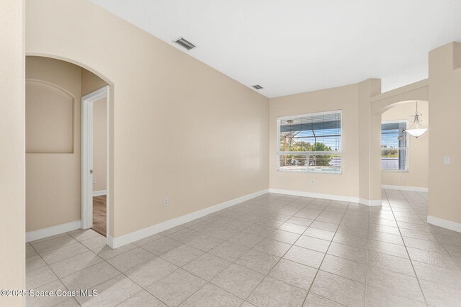 Building Photo - 3650 Chardonnay Dr