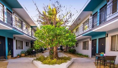 Building Photo - 2727 Abbot Kinney Apartments, Venice CA
