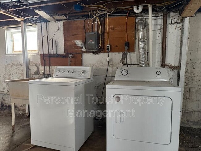 Building Photo - 57 N Terrace