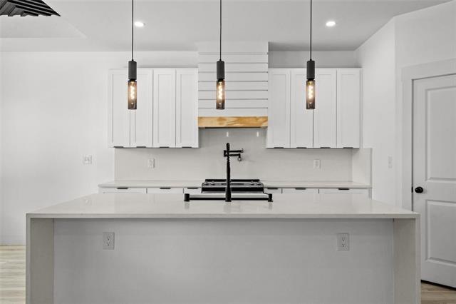 Building Photo - 1017 Cedarcrest Dr