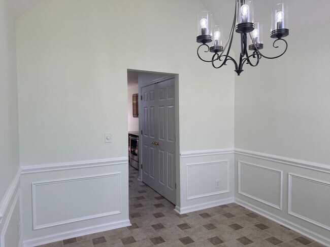 Building Photo - Four Bedroom Home in Curtis Pond