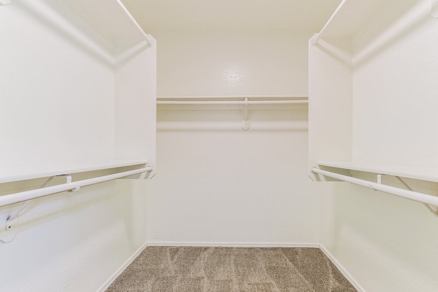 Building Photo - 1851 W Desert Canyon Dr