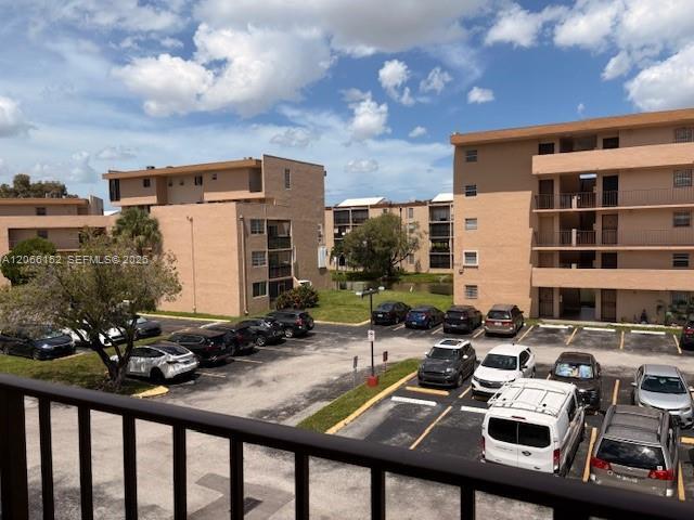 Building Photo - 8893 Fontainebleau Blvd