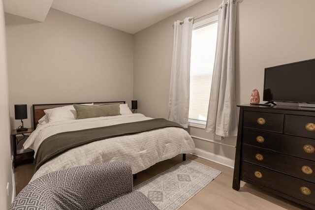 Building Photo - 3049 N Avers Ave