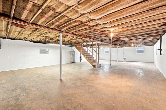 Building Photo - 15 Eavers Cir