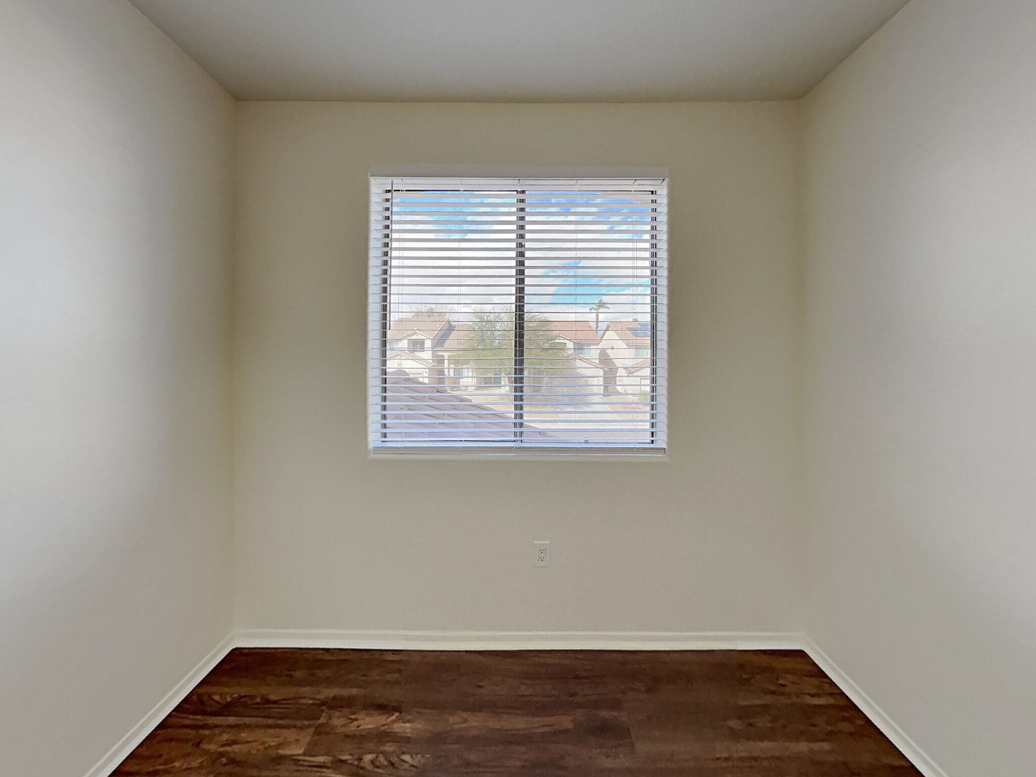 Building Photo - 65 W Camino Rio Cebolla