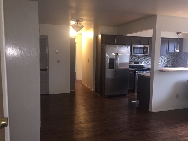 Building Photo - Margo Manor Apartments