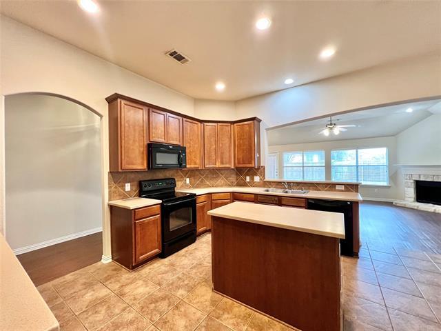 Building Photo - 5423 Childress Dr