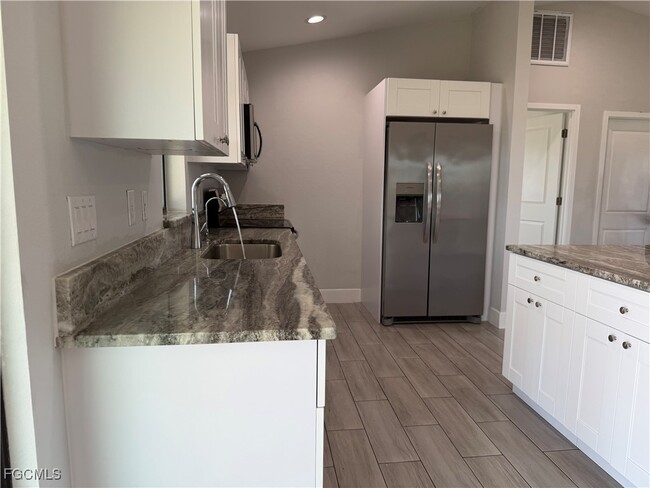 Building Photo - 2601 43rd St SW