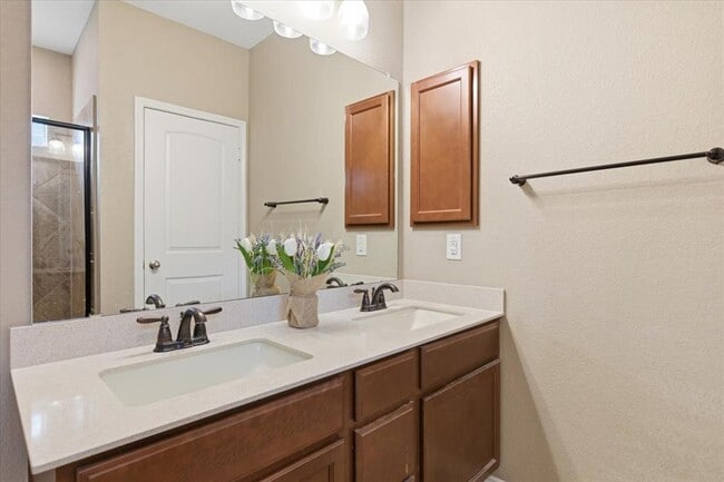 Building Photo - 1006 Toltec Trail