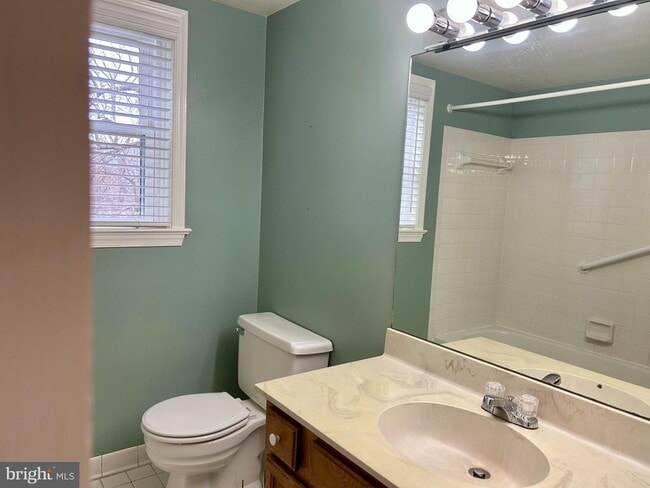 Building Photo - 4416 Lingan Rd NW