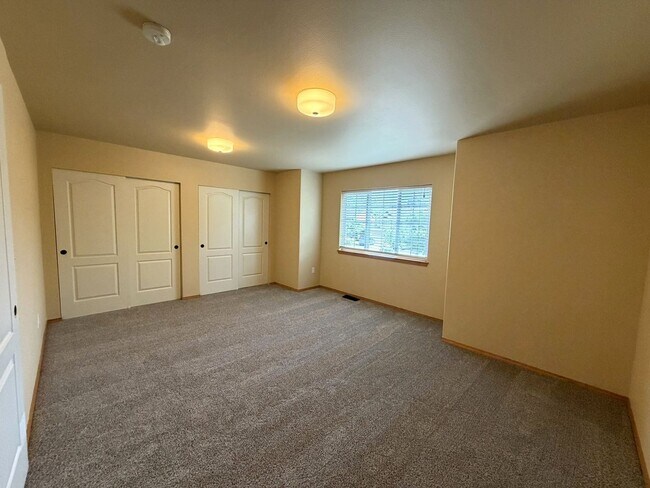 Building Photo - Spacious 4-Bedroom Home Near Lake Stevens in Desirable Noble Court