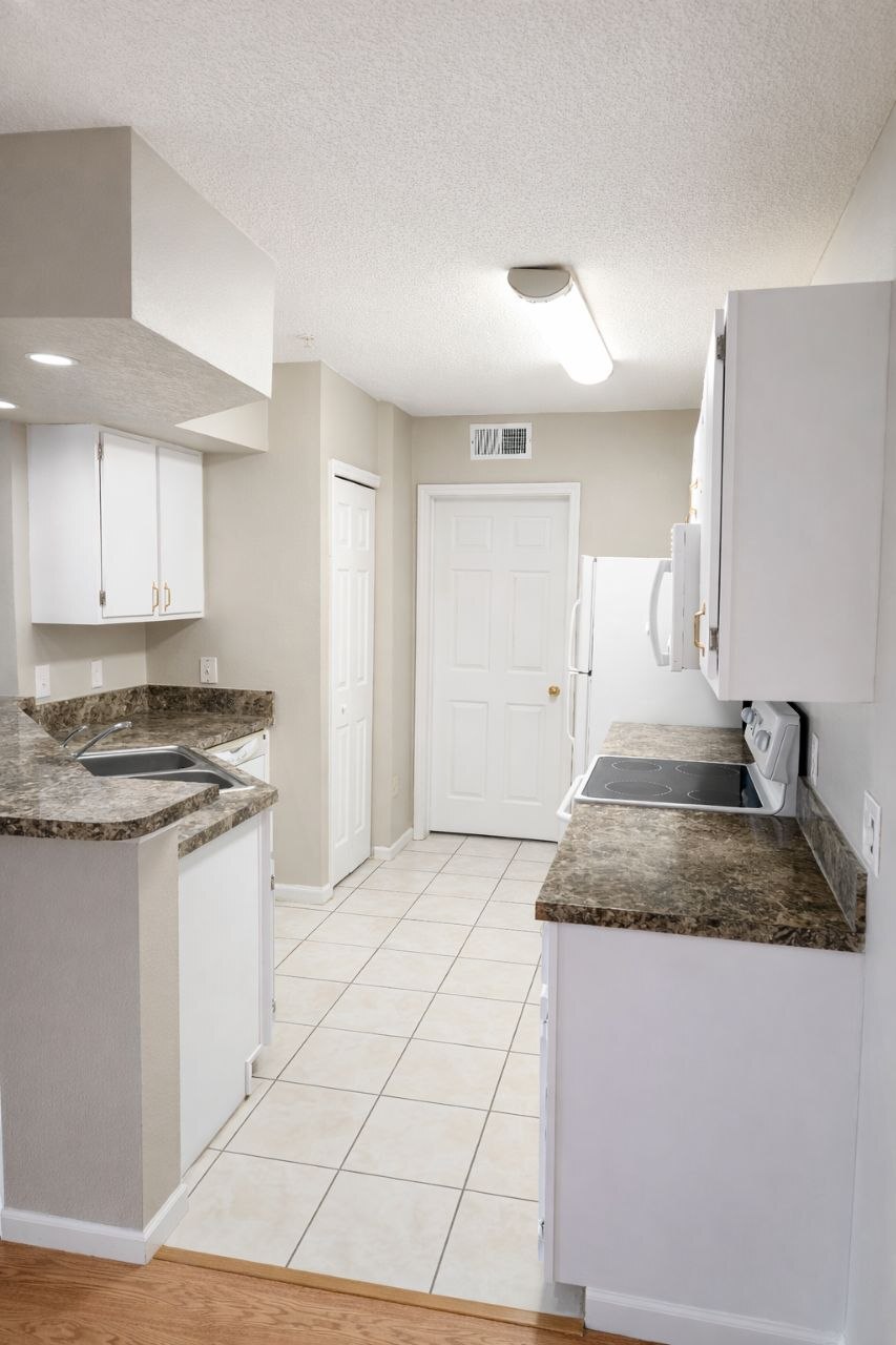 Building Photo - 12500 Crest Springs Ln