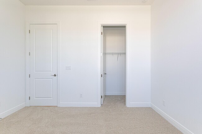 Building Photo - 9155 SW Esule Way