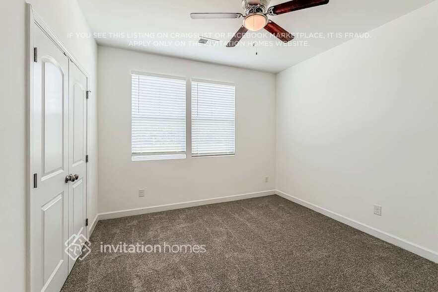 Building Photo - 263 W Millbrook Dr