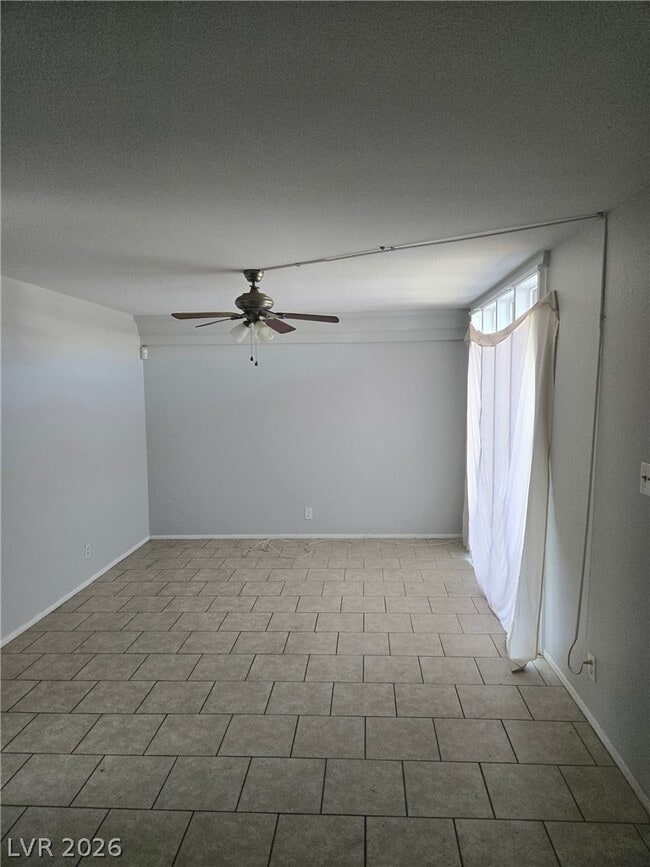 Building Photo - 3853 Soda Springs Dr