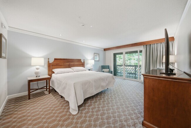 Building Photo - Resort Style Living - KINGSMILL (Graves Ordinary)
