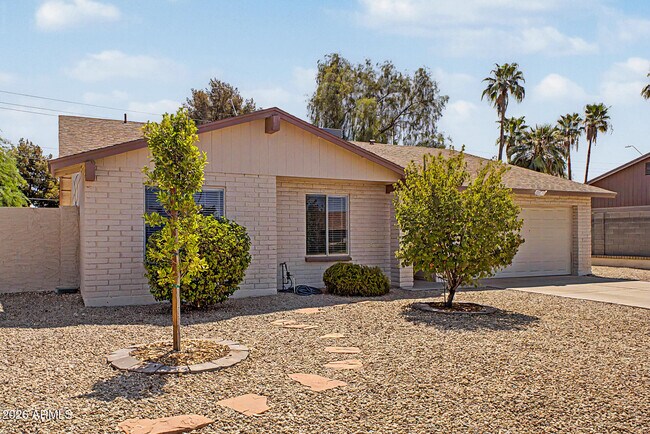 Building Photo - 17213 N 35th Dr