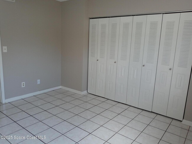 Building Photo - 1641 Sunny Brook Ln
