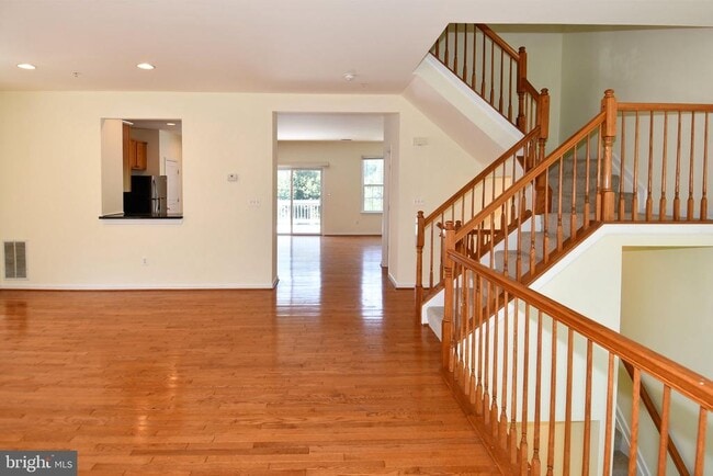 Building Photo - 8784 Lincoln St