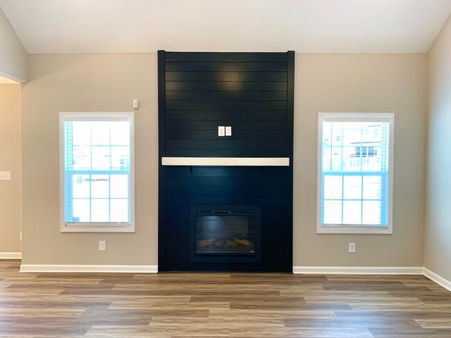 Building Photo - 413 Ayden Ln